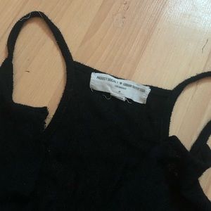 Black urban tank top